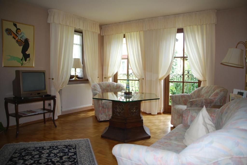 Hotel Krone Laudenbach (Bavaria) Quarto foto